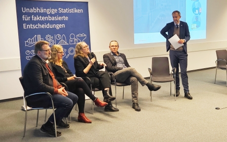 PIAAC Präsentation mit Emanuel von Erlach, Anke Grotlüschen, Anja Meierkord, Eduard Stöger, Peter Schlögl